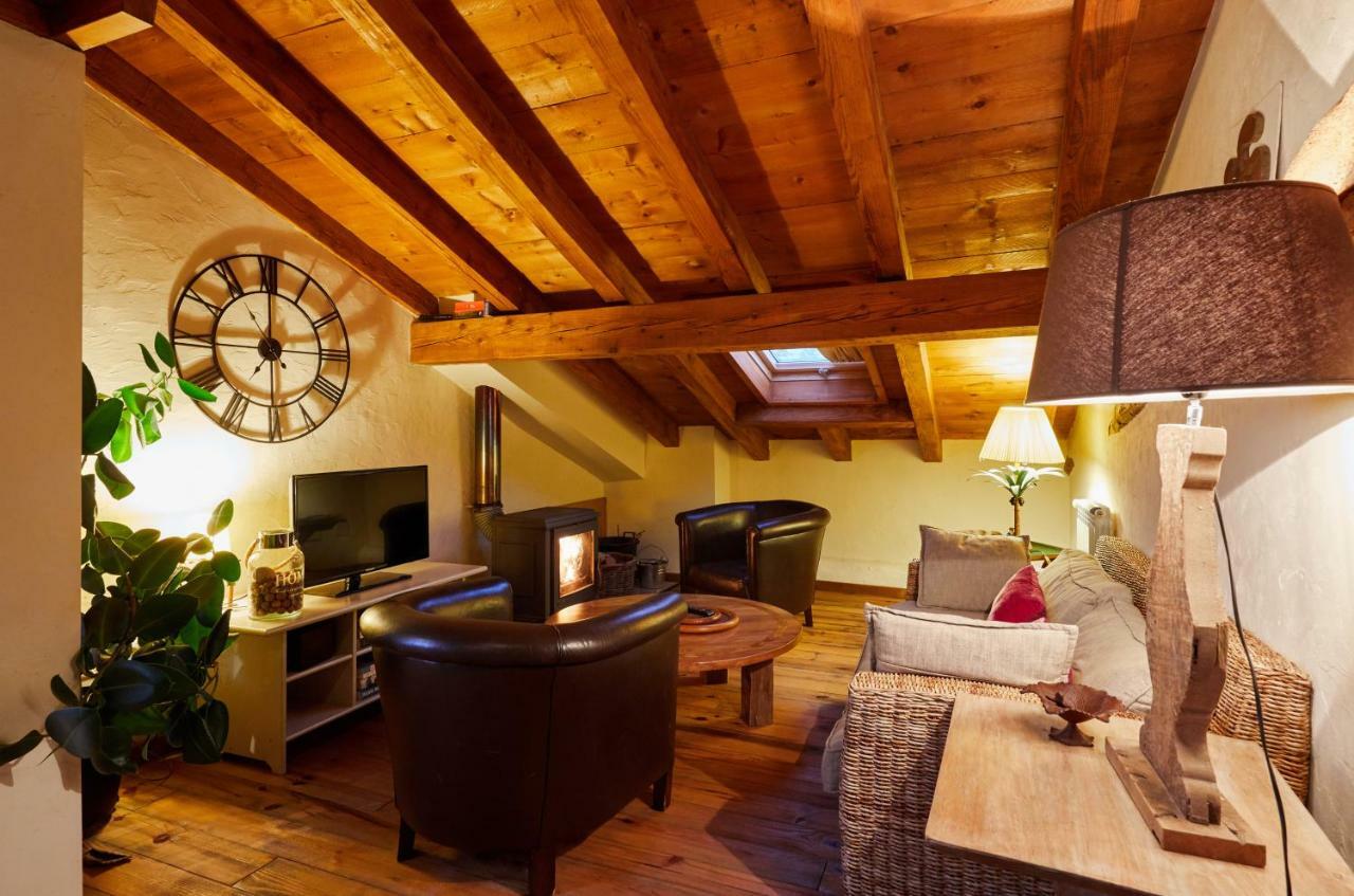 Urain Suites - Apartments At Flysch-Coast Zumaia Bagian luar foto